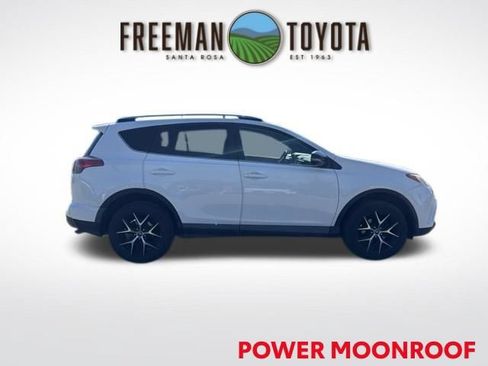 Used 2016 Toyota RAV4 SE w/ Advanced Technology Package FWD image 4