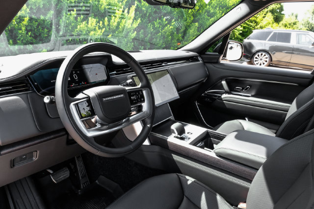 New 2026 Land Rover Range Rover SE AWD/4WD image 3