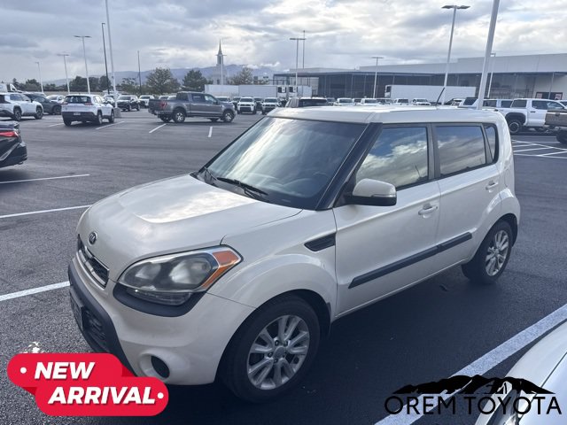Used 2013 Kia Soul + FWD image 12
