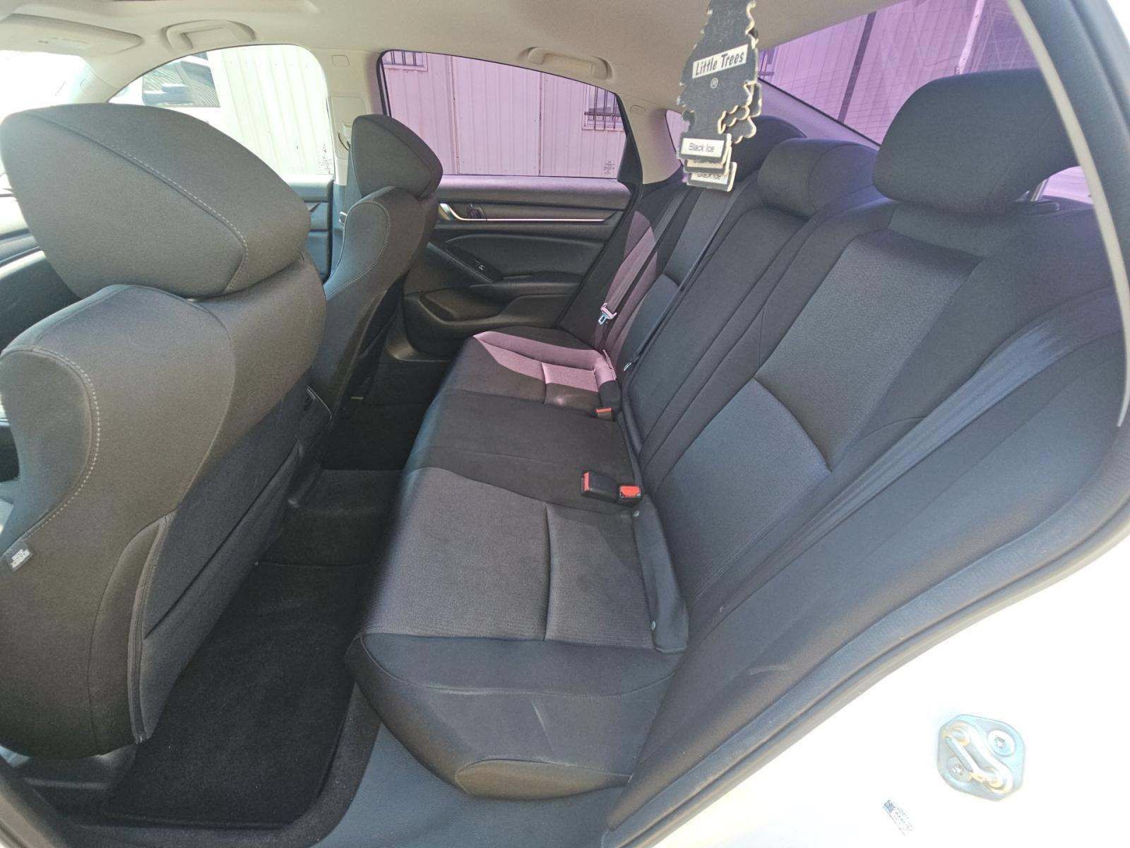 Used 2018 Honda Accord EX image 6