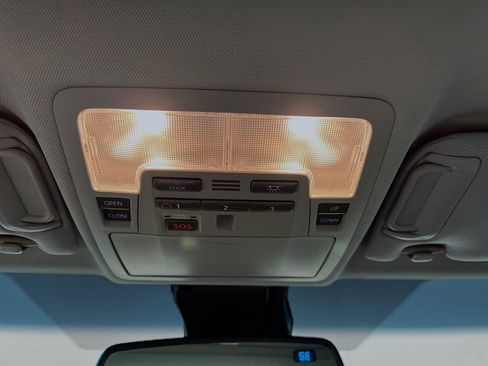 Used 2017 Toyota Camry XLE image 21