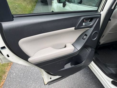 Used 2018 Subaru Forester 2.5i Limited AWD/4WD image 21
