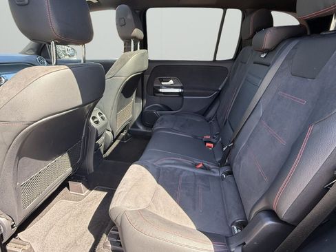 Used 2022 Mercedes-Benz GLB 250 4MATIC image 20