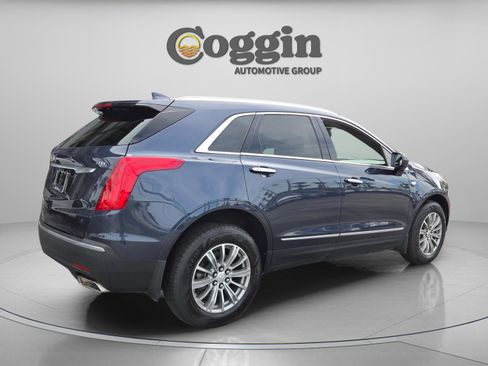 Used 2018 Cadillac XT5 Luxury w/ Driver Awareness Package image 5