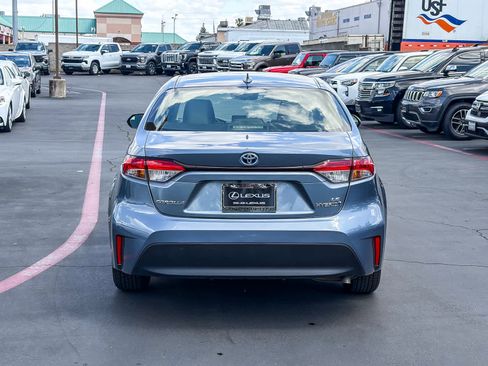 Used 2024 Toyota Corolla LE w/ LE Convenience Package FWD image 3