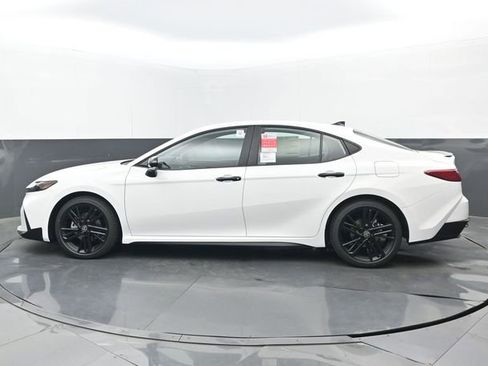 New 2026 Toyota Camry Hybrid w/ Multimedia Upgrade Package image 21