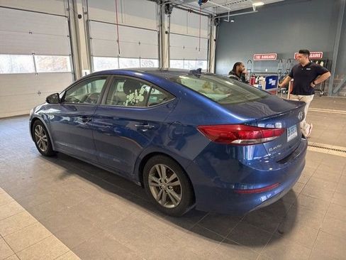 Used 2017 Hyundai Elantra SE image 6