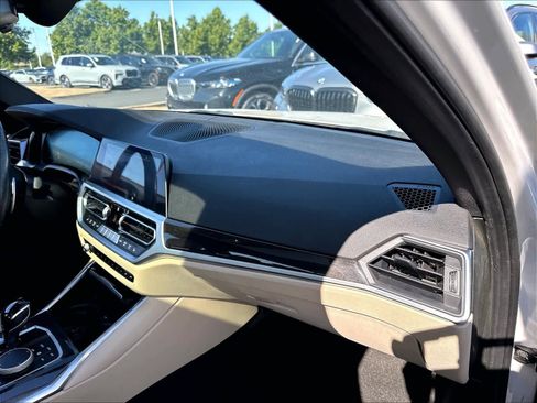Used 2022 BMW 330i Sedan w/ Premium Package 2 RWD image 27