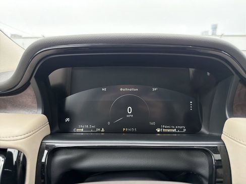 Certified 2023 Lincoln Nautilus Reserve image 22