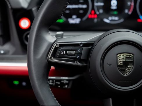 Used 2025 Porsche Cayenne Turbo image 43