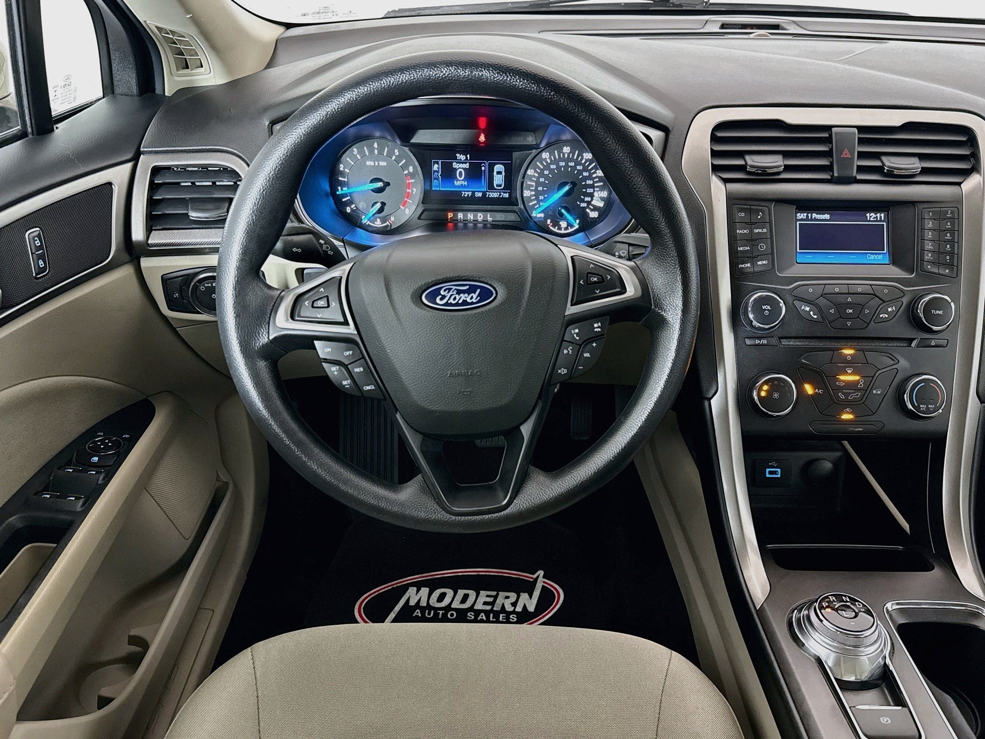 Used 2018 Ford Fusion SE FWD image 23