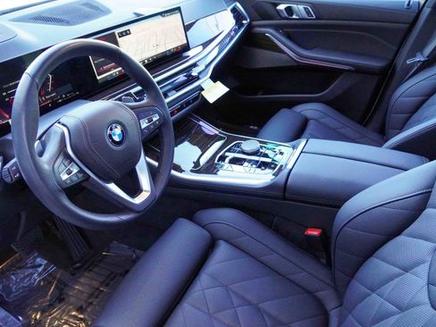 Certified 2025 BMW X5 xDrive50e w/ Premium Package image 10