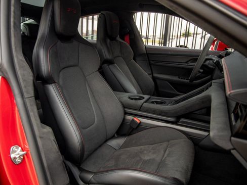 Used 2025 Porsche Taycan GTS image 48