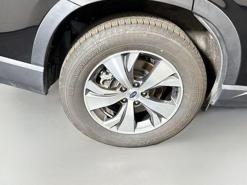 Used 2022 Subaru Ascent Premium AWD/4WD image 32