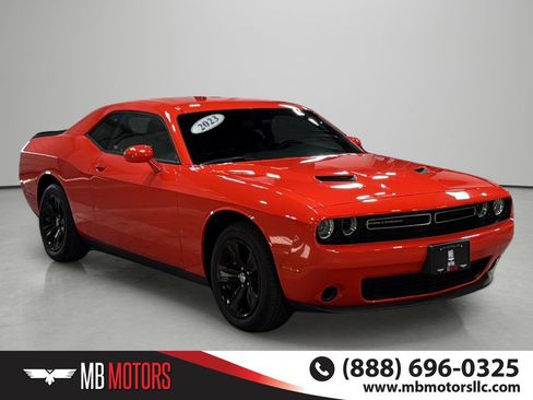 Used 2023 Dodge Challenger SXT RWD image 6