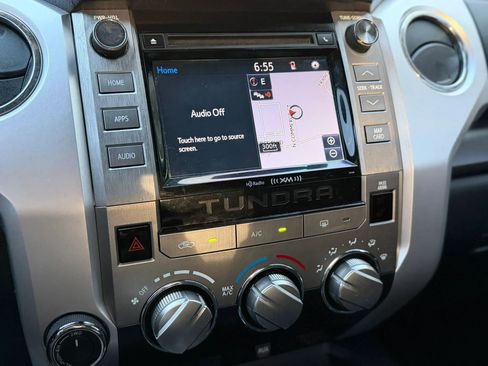 Used 2018 Toyota Tundra SR5 w/ SR5 Upgrade Package image 26