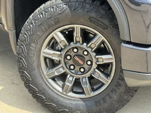 Used 2022 GMC Sierra 1500 AT4X AWD/4WD image 36