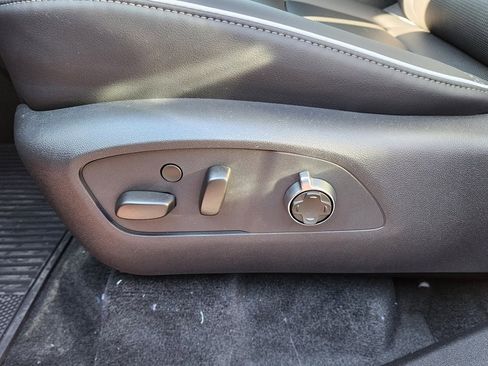 New 2026 Buick Enclave Avenir image 18