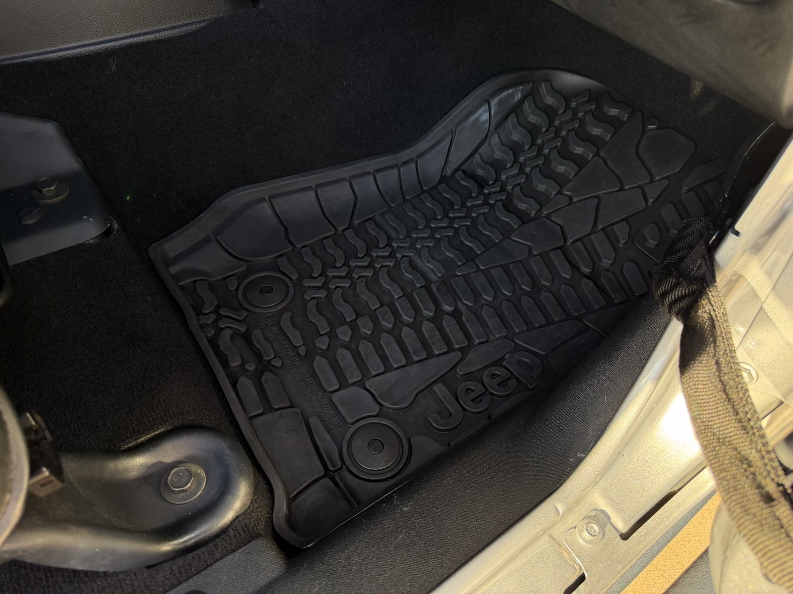 Used 2018 Jeep Wrangler Unlimited Sport AWD/4WD image 17