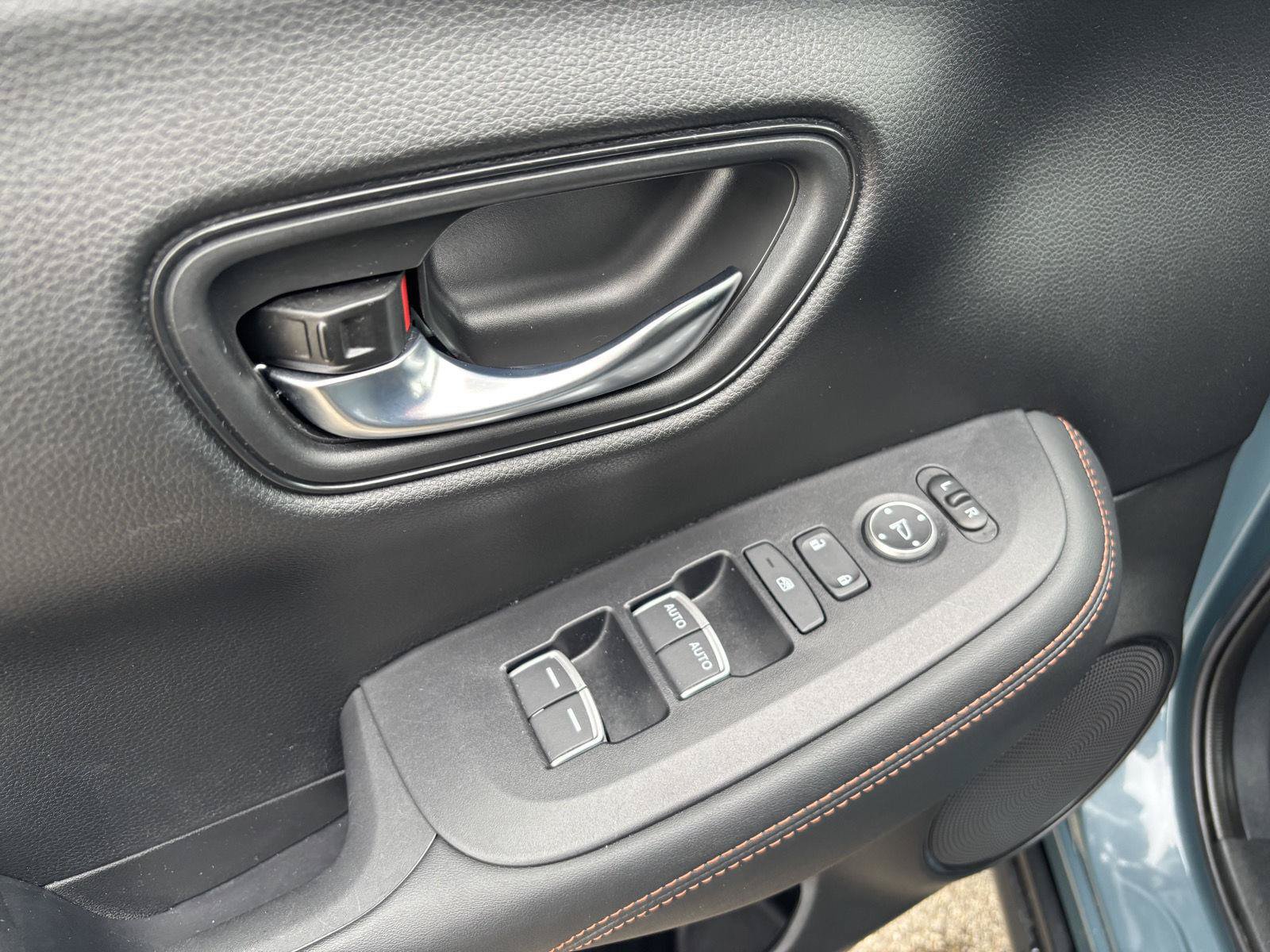 Used 2024 Honda HR-V Sport image 15