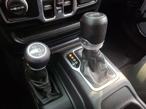 Used 2022 Jeep Wrangler Unlimited Sport AWD/4WD image 14