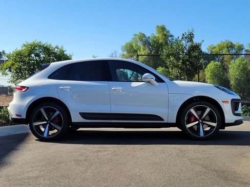 Certified 2026 Porsche Macan S AWD/4WD image 8