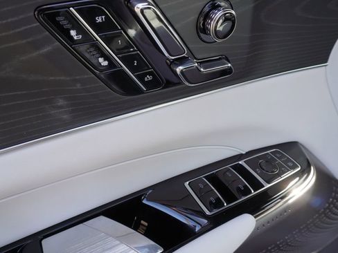 New 2025 Cadillac Lyriq Sport RWD image 16