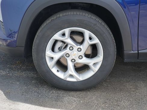 Used 2024 Chevrolet Trax LS w/ LS Convenience Package FWD image 6