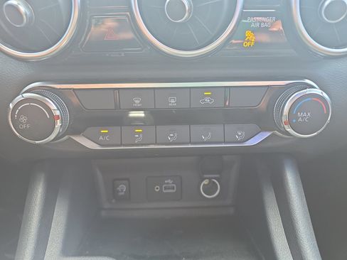Used 2025 Nissan Sentra S FWD image 22