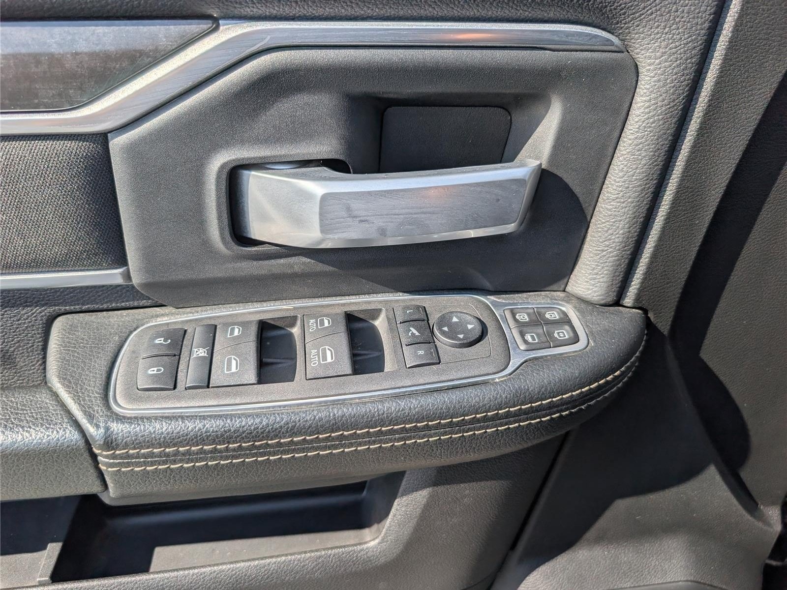 Used 2024 RAM 2500 Big Horn w/ Night Edition AWD/4WD image 20
