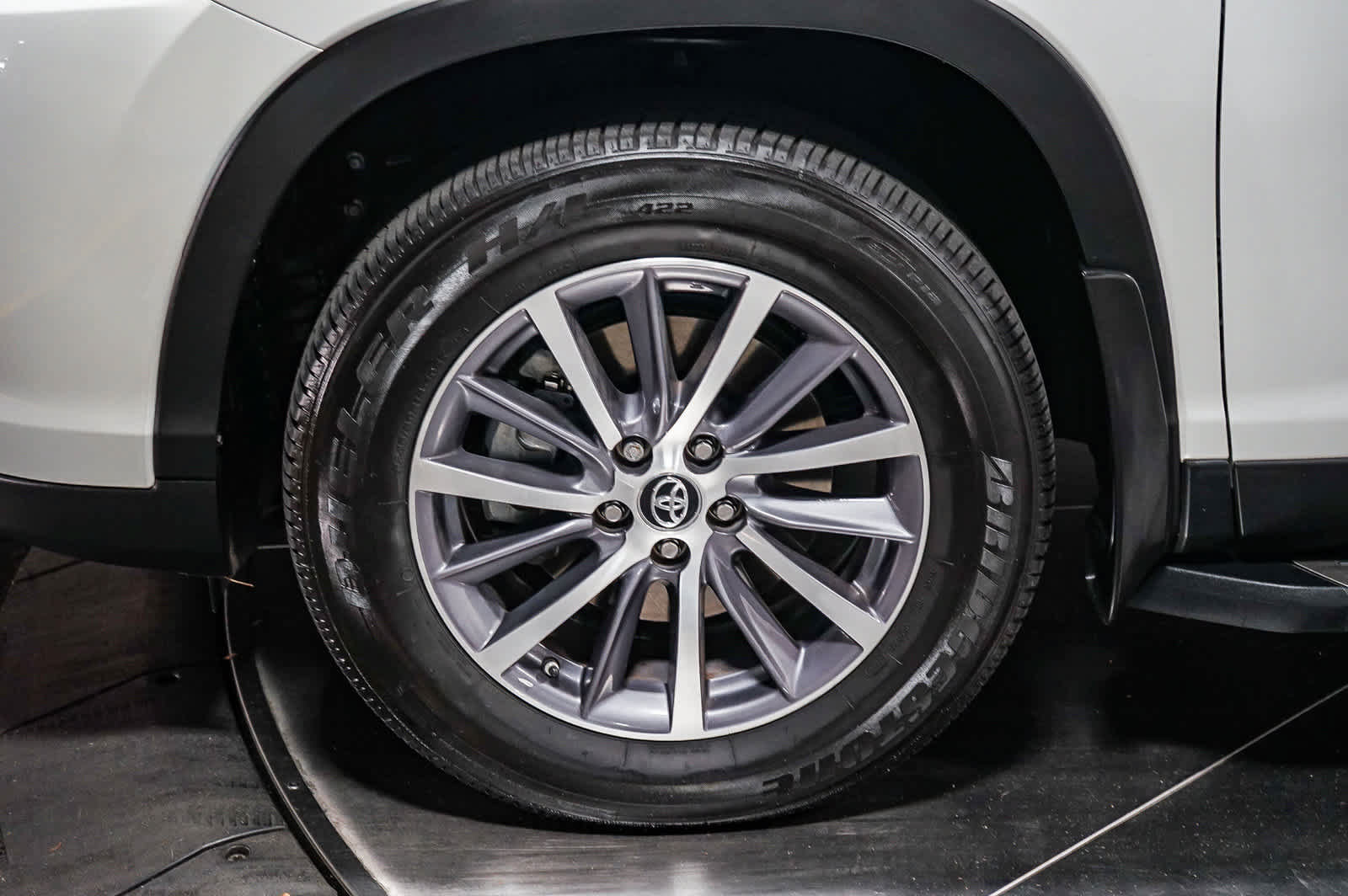 Certified 2019 Toyota Highlander XLE AWD/4WD image 7
