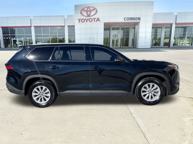 Used 2025 Toyota Grand Highlander AWD image 6
