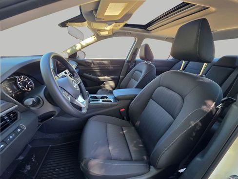 New 2026 Nissan Altima 2.5 SV FWD image 15