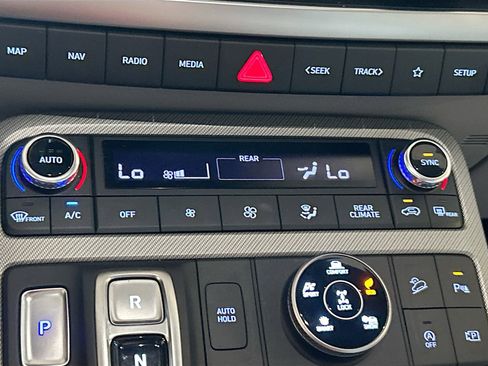 Used 2023 Hyundai Palisade SEL image 16