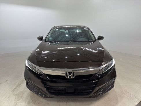 Used 2018 Honda Accord LX image 2