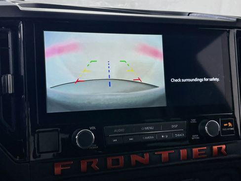 Used 2025 Nissan Frontier PRO-4X AWD/4WD image 13