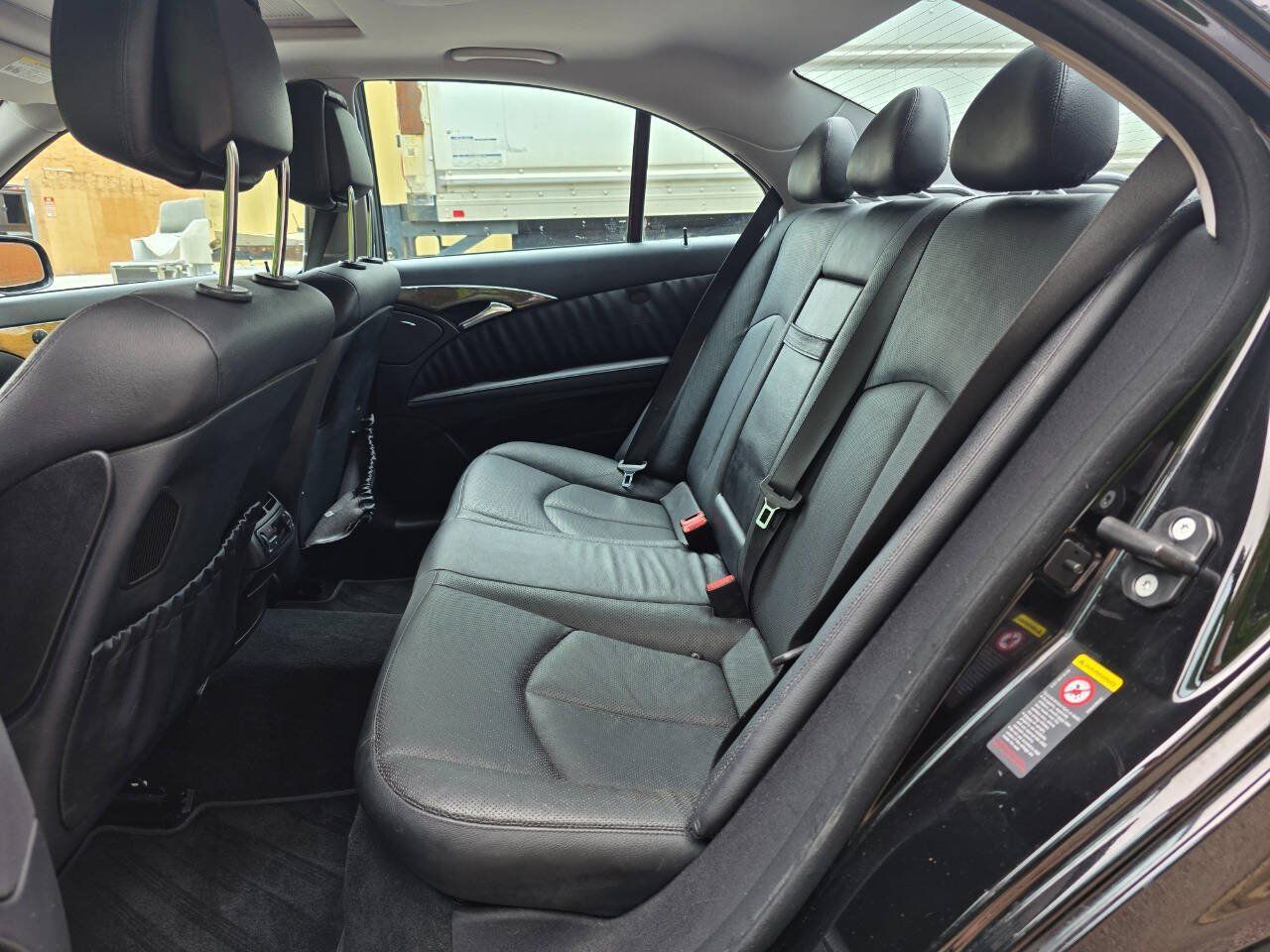 Used 2008 Mercedes-Benz E 550 Sedan image 28