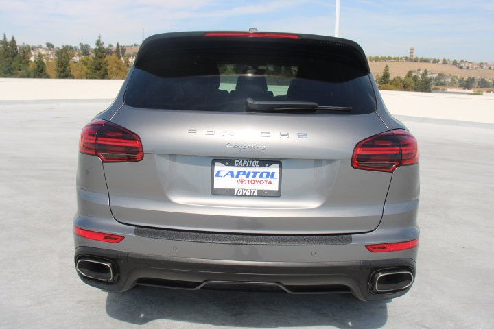 Used 2016 Porsche Cayenne AWD/4WD image 4