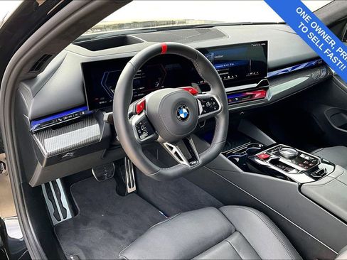 Used 2025 BMW M5 w/ Executive Package image 17