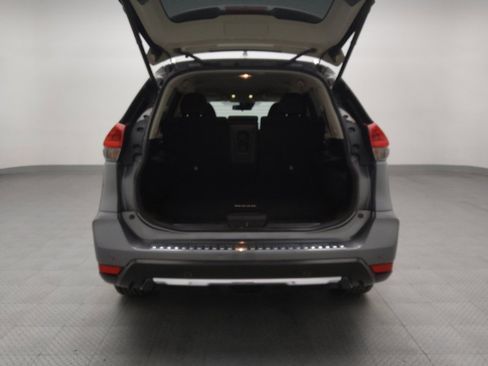 Used 2019 Nissan Rogue SV image 29