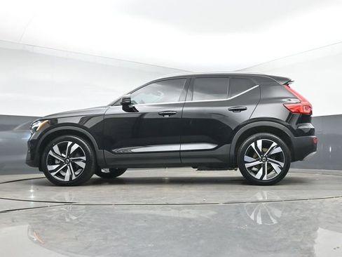 Used 2023 Volvo XC40 B5 Plus w/ Protection Package Premier AWD/4WD image 38