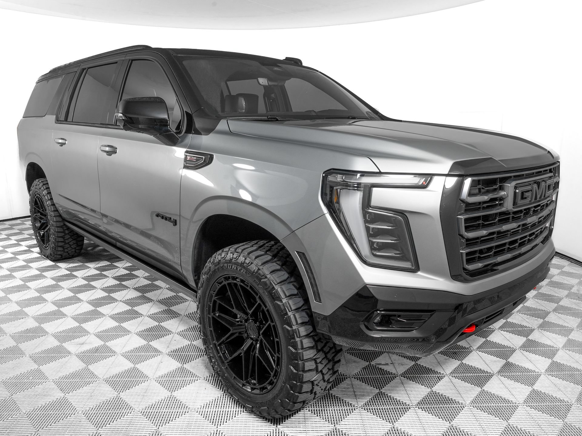 Used 2026 GMC Yukon XL AT4 Ultimate w/ LPO, Floor Liner Package AWD/4WD image 3