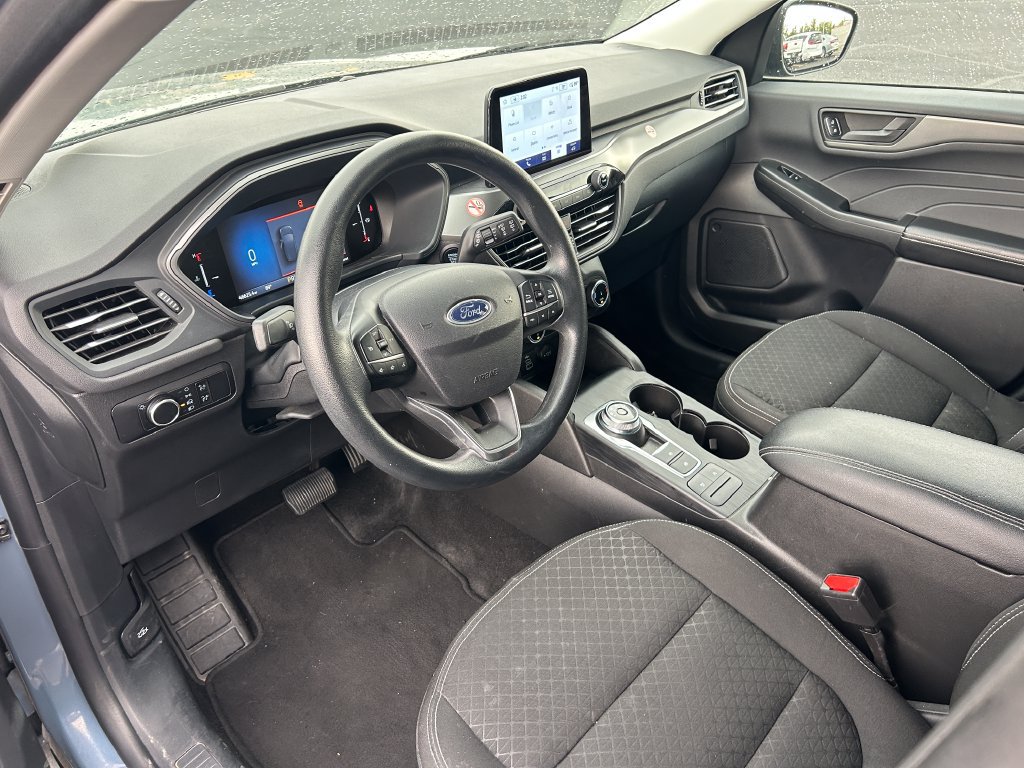 Used 2025 Ford Escape Active AWD/4WD image 23