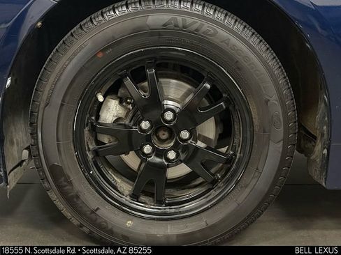 Used 2014 Toyota Prius Four FWD image 10