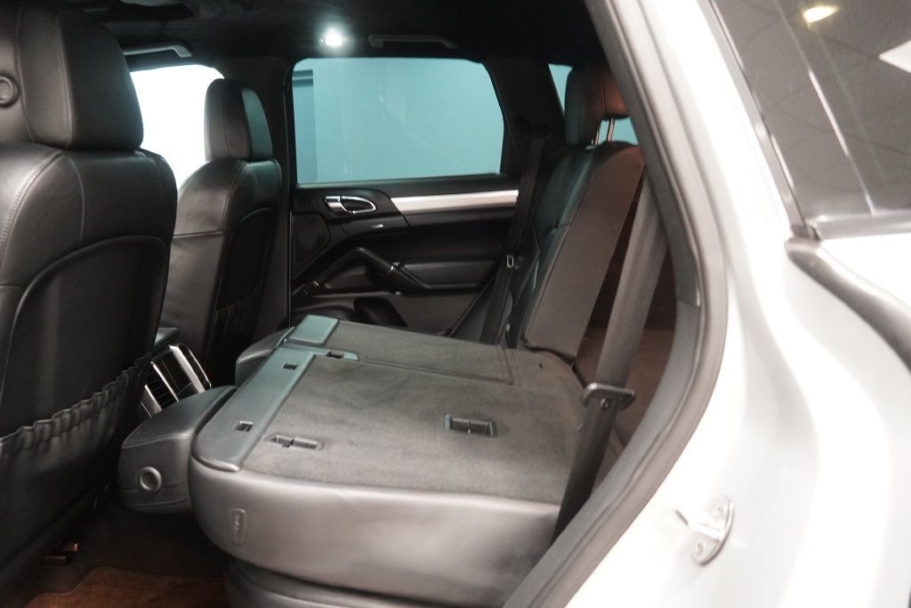 Used 2012 Porsche Cayenne AWD/4WD image 27