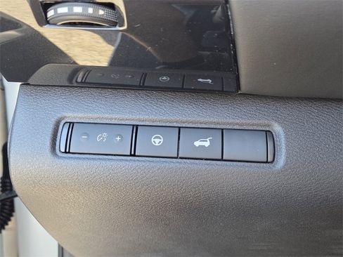 New 2026 Nissan Pathfinder SV image 26