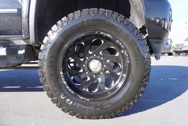 Used 2018 GMC Sierra 3500 Denali AWD/4WD image 15