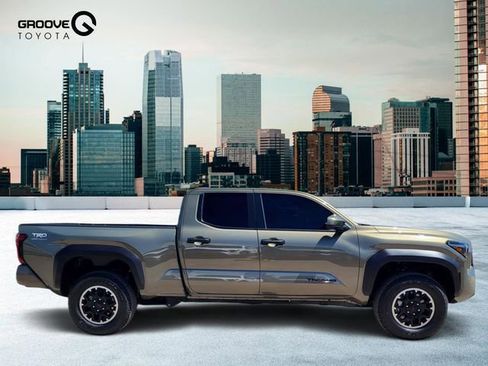 Used 2025 Toyota Tacoma TRD Off-Road image 7