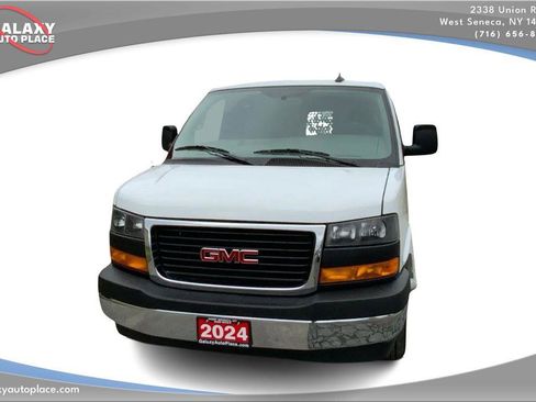 Used 2024 GMC Savana 2500 w/ Driver Convenience Package image 2