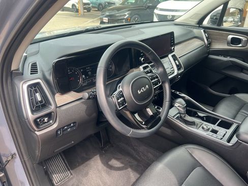 Certified 2023 Kia Sorento X-Line EX AWD/4WD image 6